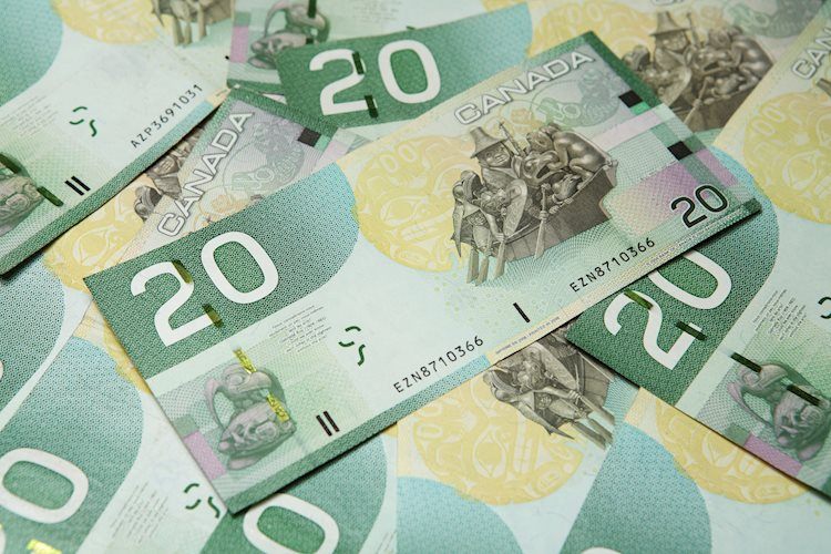 USD/CAD refreshes daily high on sliding Oil prices; remains below 1.4000 amid weaker USD